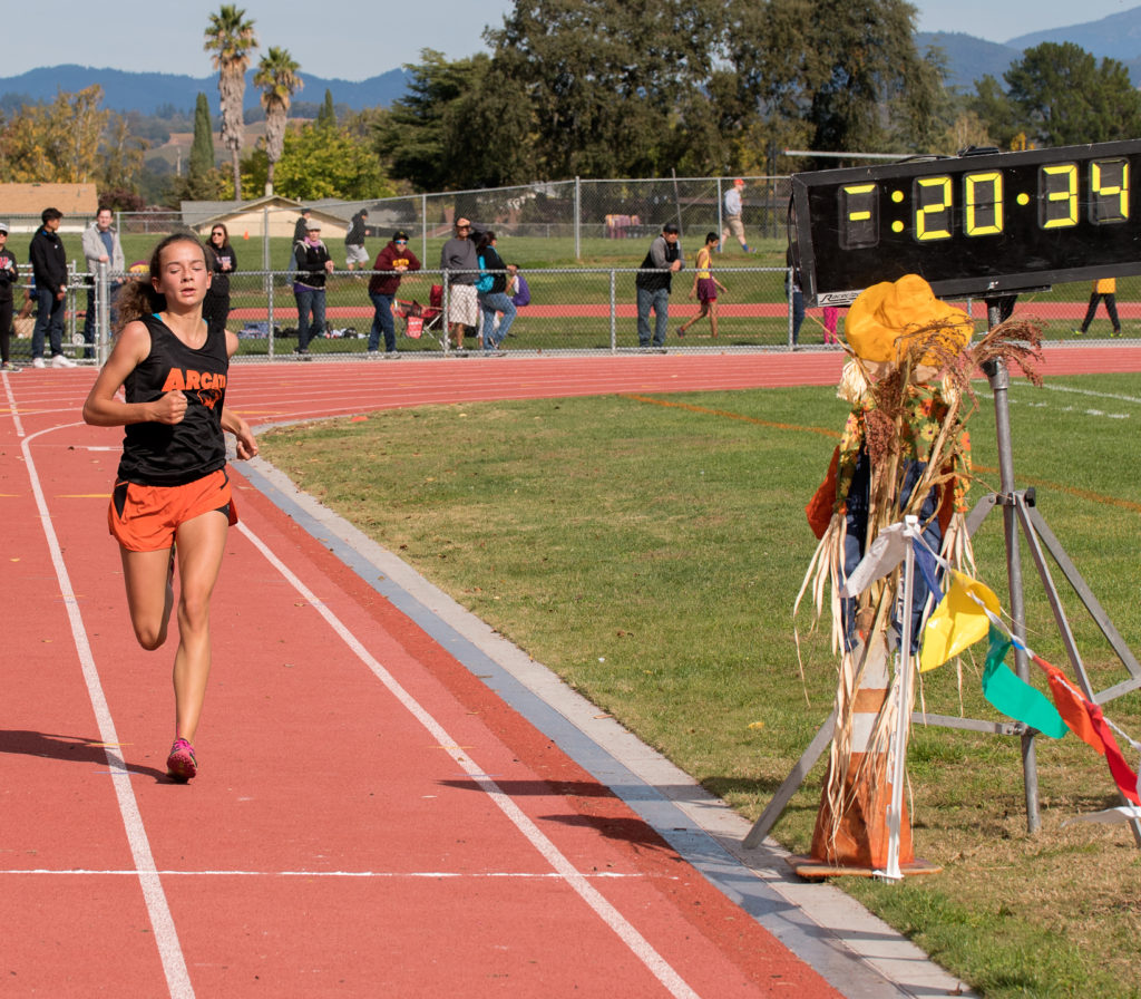 With a strong Finish, Arcata’s Riley Martel-Phillips finishes 3rd in 20:35